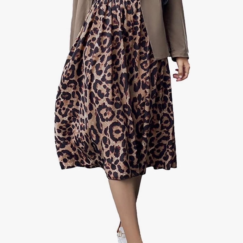 Leopard midi skirt, like new!